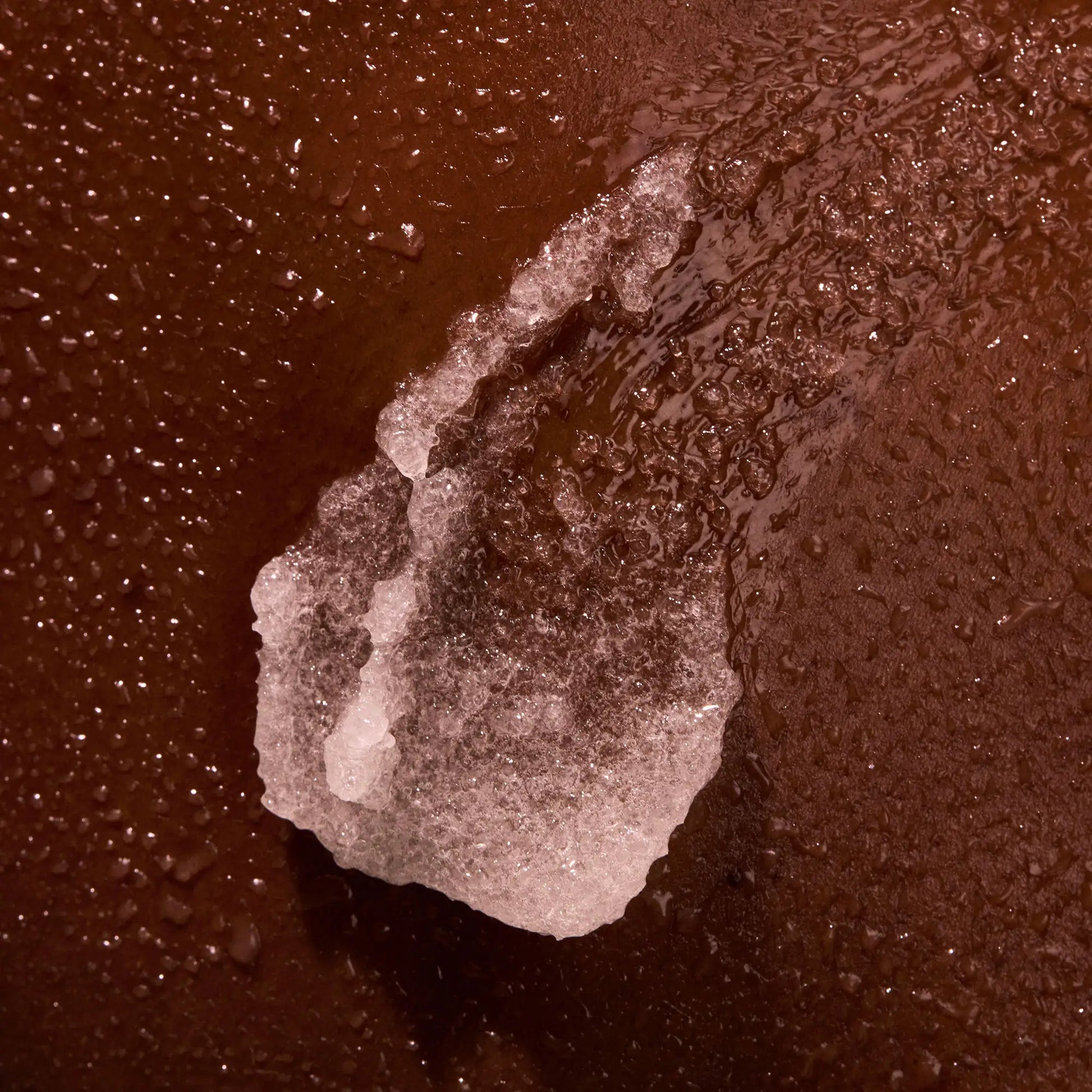 the-glow-getter-multi-oil-body-scrub-b8 NATR-40028-Alt-Image-TheGlowGetterMulti-OilBodyScrub-08.webp